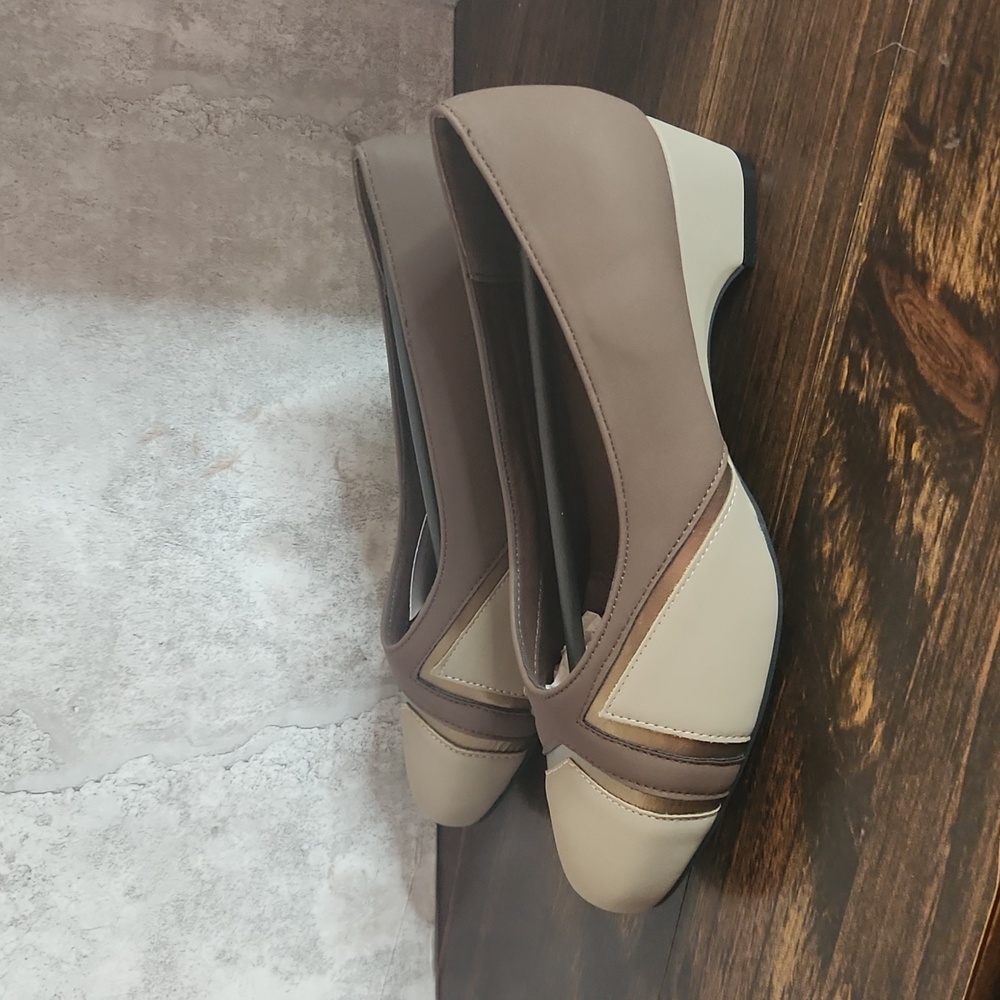 Beacon Comfort Well Women's Wedge Pump Heels, Beige 9M - Picture 8 of 9